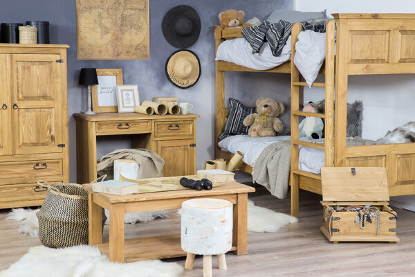 Drewniane biuro woskowane, do pokoju dziecięcego