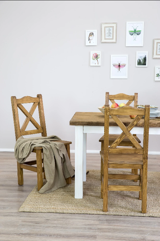 Woskowane krzesło kuchenne w stylu rustykalnym
