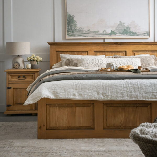 Retro łóżko z litego drewna