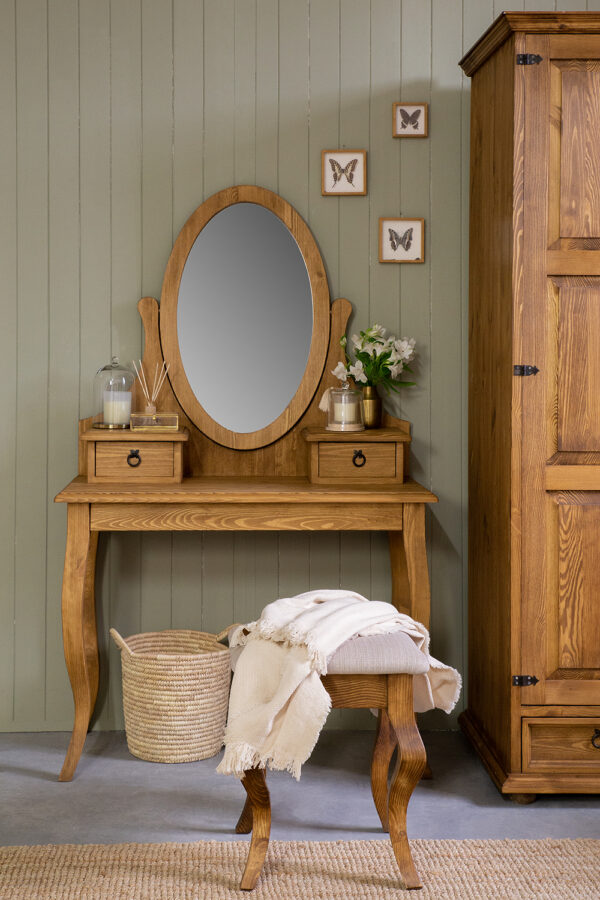 Drewniana toaletka z lustrem do sypialni
