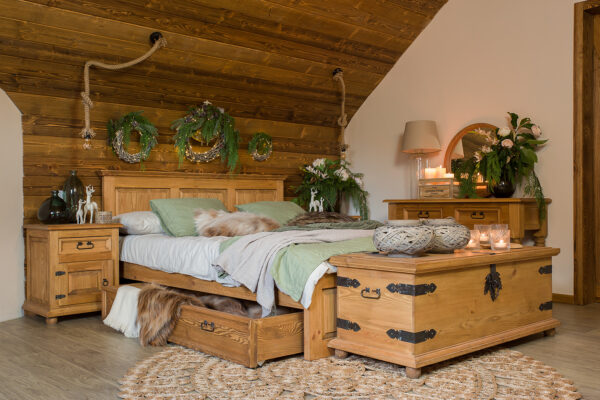 Drewniane łóżko z szufladą 160x200