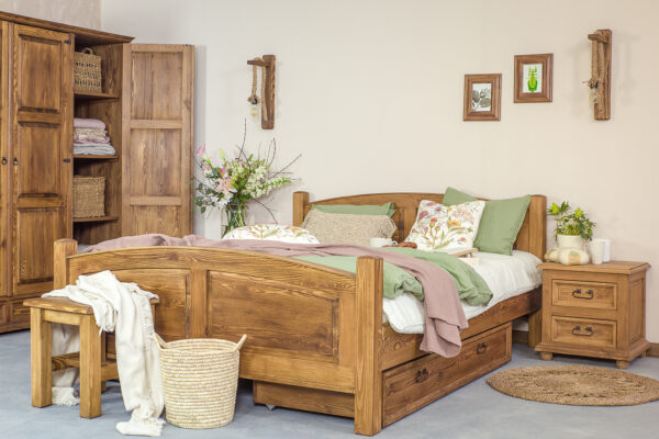 Sypialnia drewniana w stylu rustykalnym