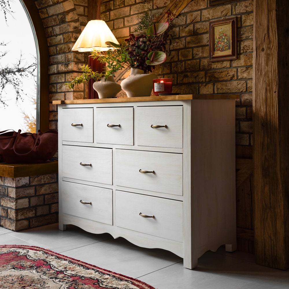 Biała komoda ludwikowska LUD 02